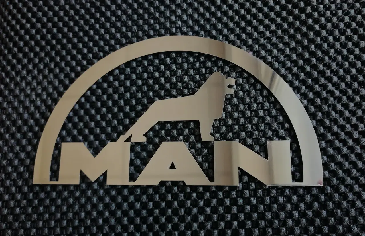 Детальніше про статтю Історія розвитку марки MAN
