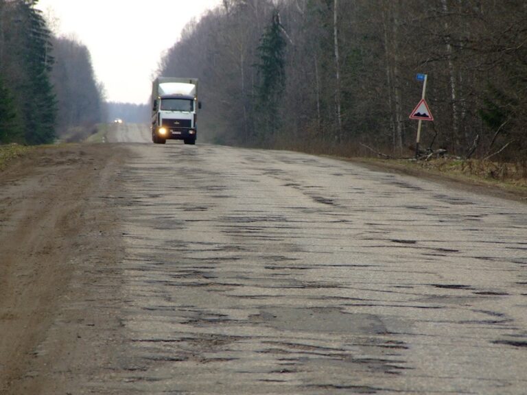 Зняття та встановлення захисту картера двигуна