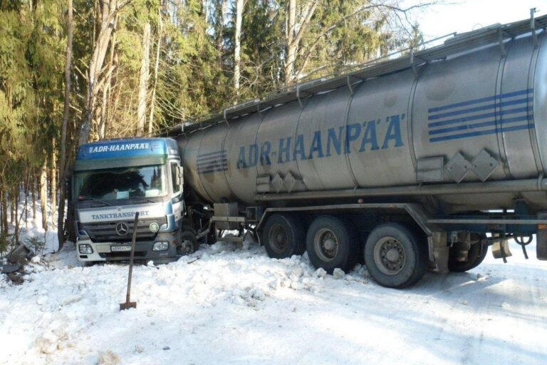Майстер-клас з водіння вантажівки в зимових умовах: поради та техніки
