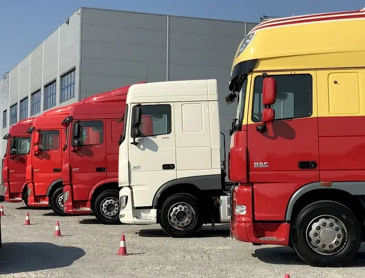 Догляд за пофарбованими вантажними автомобілями